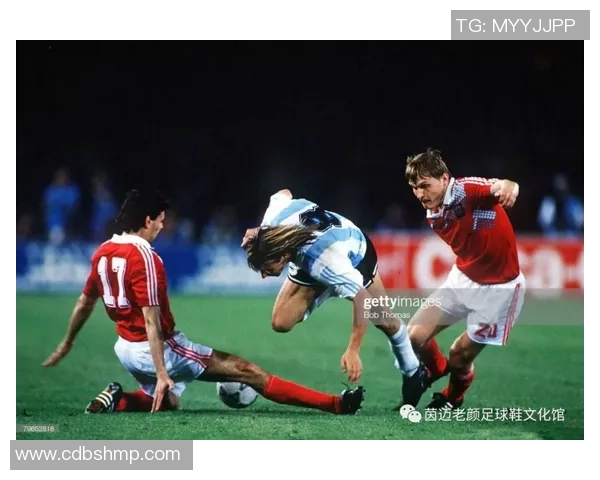 足球球星三国杀卡片市场价格分析及其收藏价值探讨 足球球星三国杀卡片市场价格分析及其收藏价值探讨