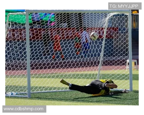 戴尔在赛场上的精湛技艺展现与风采瞬间诠释足球魅力